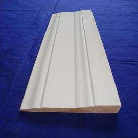 Rodapé de madeira branco que molda o material a favor do meio ambiente para a janela